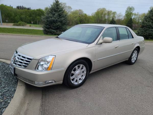 2008 Cadillac DTS Luxury III 4dr Sedan ONLY 46K MILES - cars & for sale in Faribault, MN – photo 4