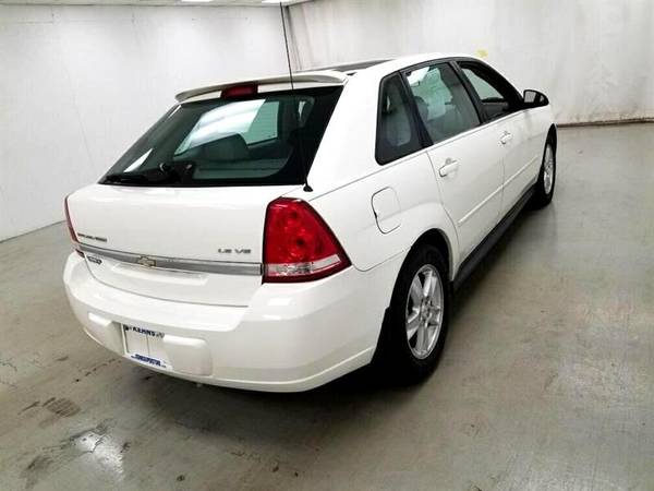 2005 Chevy Malibu... Priced to Sell! Runs and Drives Nice! - cars &... for sale in Saint Marys, OH – photo 3