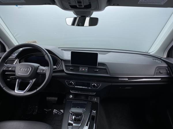 2018 Audi Q5 Premium Sport Utility 4D suv Black - FINANCE ONLINE -... for sale in Park Ridge, IL – photo 20