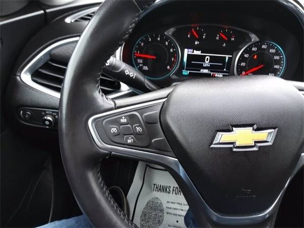 2018 Chevrolet Malibu LT - cars & trucks - by dealer - vehicle... for sale in Green Bay, WI – photo 13