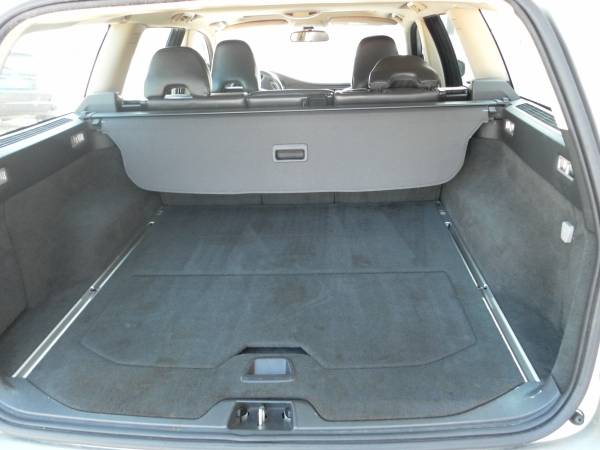 2008 VOLVO V70 3.2 - cars & trucks - by dealer - vehicle automotive... for sale in 18435 SW PACIFIC HWY., OR – photo 5
