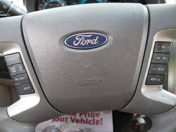 2010 *Ford* *Fusion* *4dr Sedan SE FWD* Sangria Red for sale in Cleveland, OH – photo 17