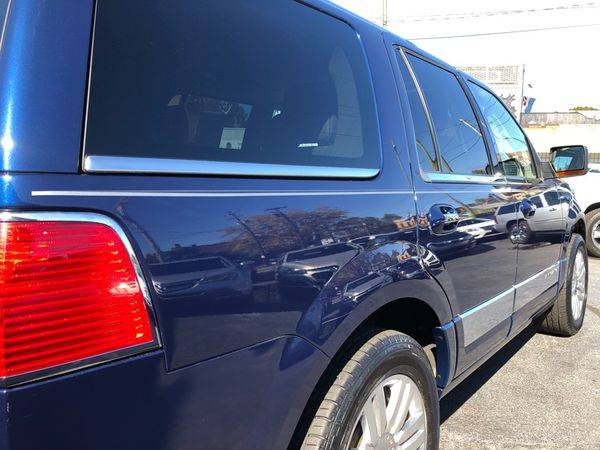 2011 Lincoln Navigator 4dr 4WD Ultimate CALL OR TEXT TODAY! for sale in Cleveland, OH – photo 12