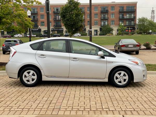 2011 Toyota Prius Prius II - cars & trucks - by dealer - vehicle... for sale in Aurora, IL – photo 2