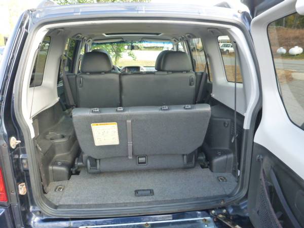 2002 MITSUBISHI MONTERO LIMITED VERY CLEAN 4X4 3RD ROW 7 PASS LEATHER for sale in Milford, MA – photo 13