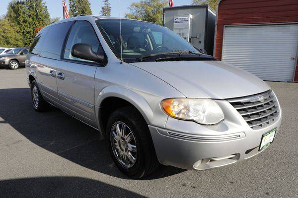 2006 Chrysler Town and Country Limited - GET APPROVED TODAY!!! for sale in Everett, WA – photo 3