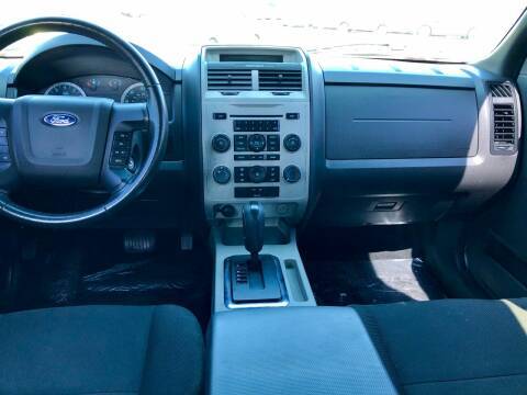 2010 Ford Escape XLT 4x4 Clean Waranted EZInhouse Financing Trades OK for sale in Albuquerque, NM – photo 11