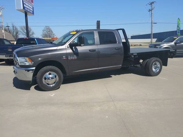 2018 Ram 3500 Crew Cab - Financing Available! - cars & trucks - by... for sale in Wichita, KS – photo 2