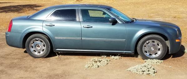 2005 Chrysler 300 Parts car/Mechanics special - - by for sale in Auberry, CA – photo 2