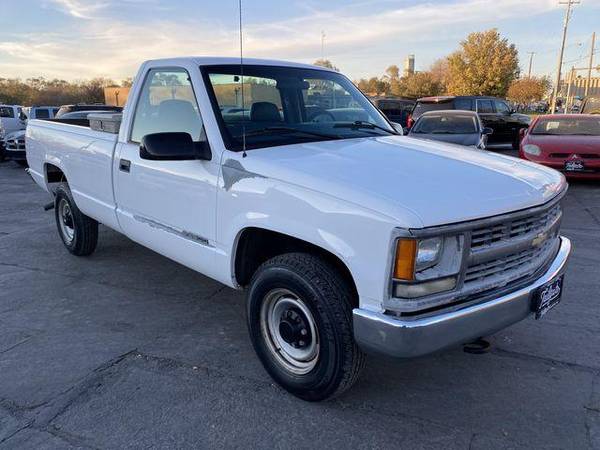 1999 Chevrolet Chevy 2500 HD Regular Cab Long Bed Family Owned!... for sale in Fremont, NE – photo 2