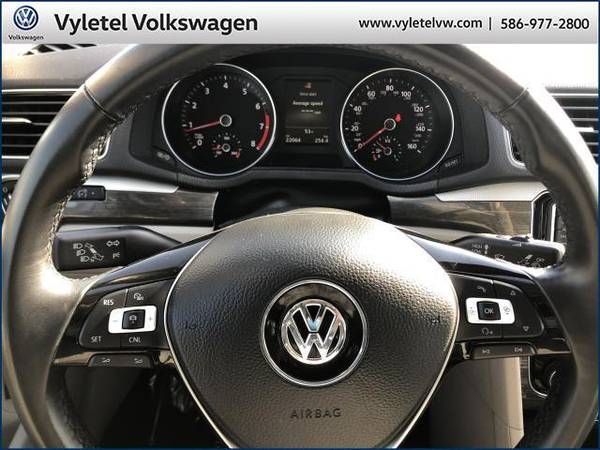 2018 Volkswagen Passat sedan 2 0T SE w/Technology Auto - Volkswagen for sale in Sterling Heights, MI – photo 21