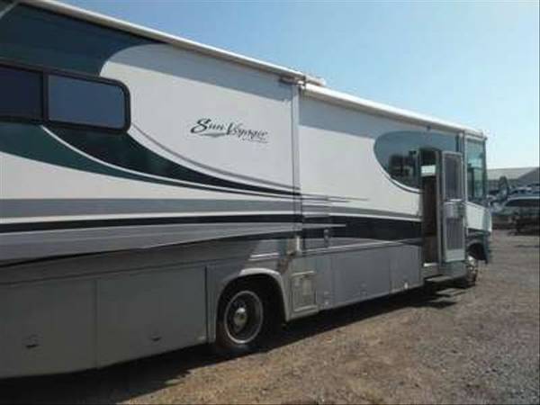 2004 gulf stream motorhome - Financing Available! - cars & trucks -... for sale in Morrisville, NY – photo 2