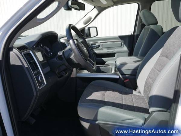 2017 RAM 1500 SLT Crew Cab SWB 4WD for sale in Hastings, MN – photo 6