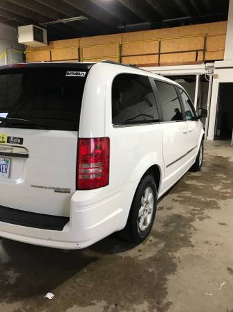2010 Chrysler Town and Country Touring for sale in Boyne City, MI – photo 4
