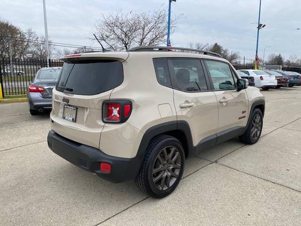 2016 Jeep Renegade Latitude FWD - cars & trucks - by dealer -... for sale in Taylor, MI – photo 7
