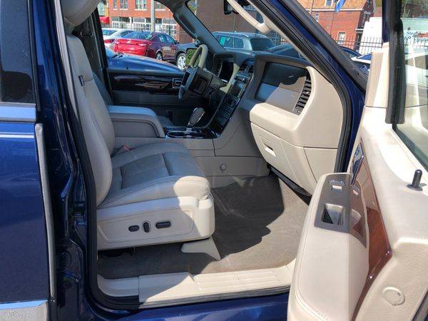 2011 Lincoln Navigator 4dr 4WD Ultimate CALL OR TEXT TODAY! for sale in Cleveland, OH – photo 24