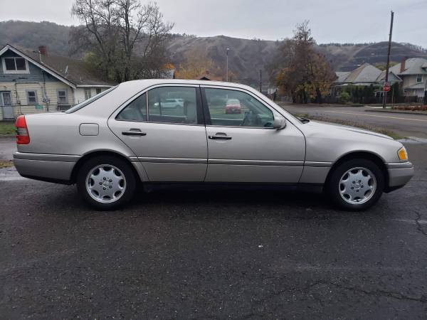 1997 Mercedes Benz C280 ((Clean Title, Deal!)) - cars & trucks - by... for sale in Roseburg, OR – photo 5