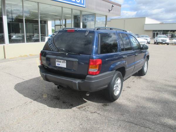 2003 Jeep Grand Cherokee Laredo 4WD - cars & trucks - by dealer -... for sale in Sioux City, IA – photo 5