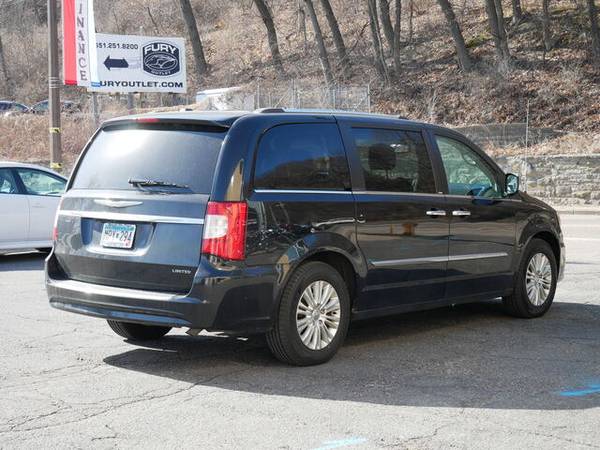 2013 CHRYSLER Town & Country Limited - - by dealer for sale in South St. Paul, MN – photo 5