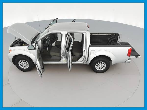 2016 Nissan Frontier Crew Cab SV Pickup 4D 5 ft pickup Silver for sale in Yuba City, CA – photo 16