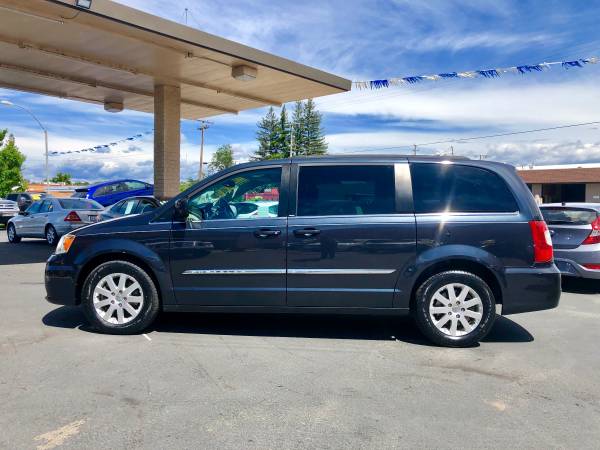 ** 2014 CHRYSLER TOWN AND COUNTRY ** PRICE DROP!! for sale in Anderson, CA – photo 6