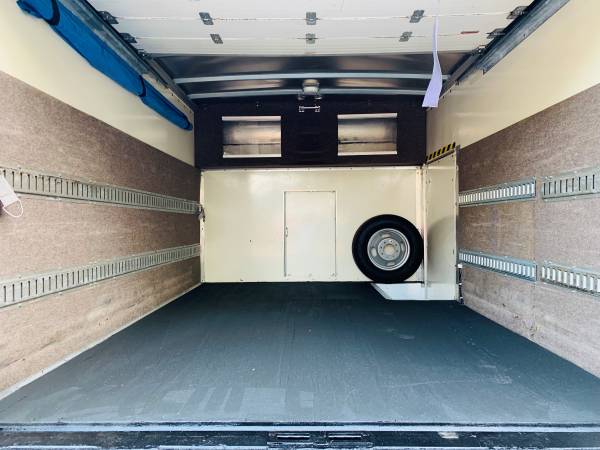 2008 CHEVROLET EXPRESS G3500 CUTAWAY 12FT.BOX TRUCK WITH LIFT**SALE** for sale in Portland, WA – photo 13