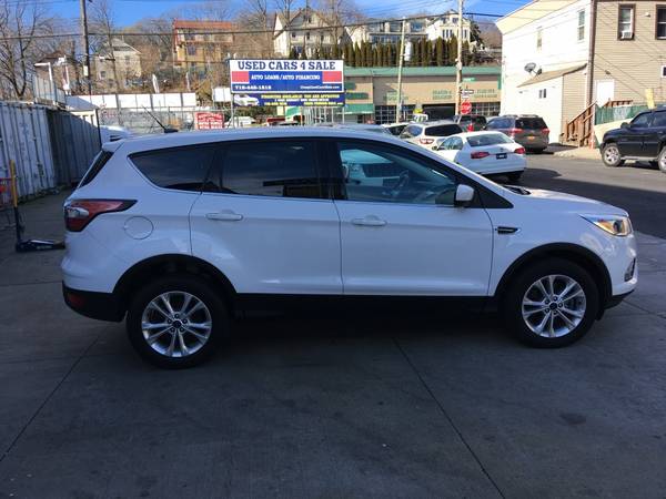 2017 Ford Escape SE AWD! Clean! We finance! for sale in STATEN ISLAND, NY – photo 4