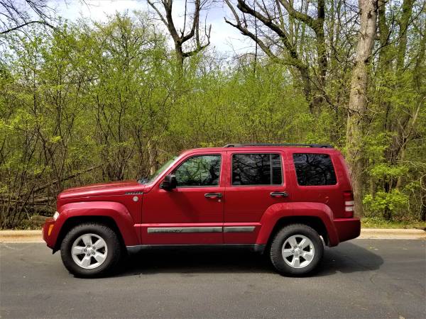 2011 Jeep Liberty 4x4 Sport - - by dealer - vehicle for sale in Madison, WI – photo 8