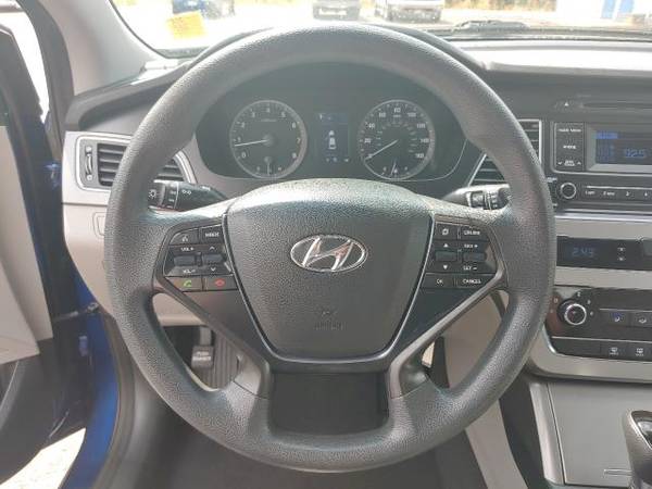 2015 Hyundai Sonata SE - cars & trucks - by dealer - vehicle... for sale in Loveland, CO – photo 20