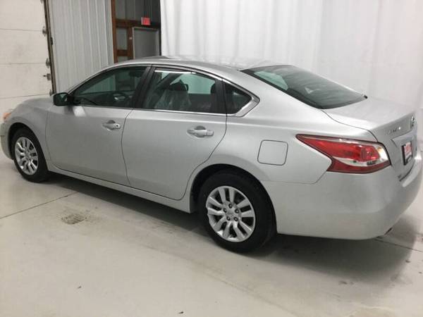 2013 Nissan Altima 2 5 B0120A - - by dealer - vehicle for sale in Cedarburg, WI – photo 7