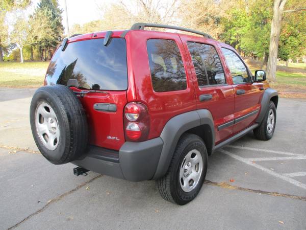 2006 Jeep Liberty, 4x4, auto, 3.7 6cyl. loaded, smog, IMMACULATE!! -... for sale in Sparks, NV – photo 6