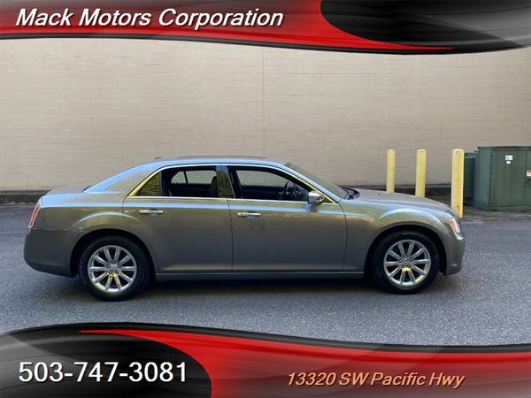 2012 Chrysler 300 Limited Pano Roof Navi Back-Up Camera 31MPG - cars for sale in Tigard, OR – photo 7