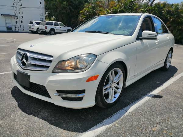2012 MERCEDES BENZ C300 - - by dealer - vehicle for sale in Fort Lauderdale, FL – photo 5