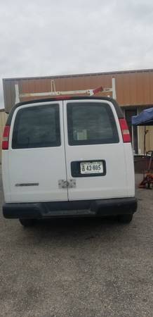 2009 Chevrolet Express Van 2500 - cars & trucks - by owner - vehicle... for sale in Richmond , VA – photo 2