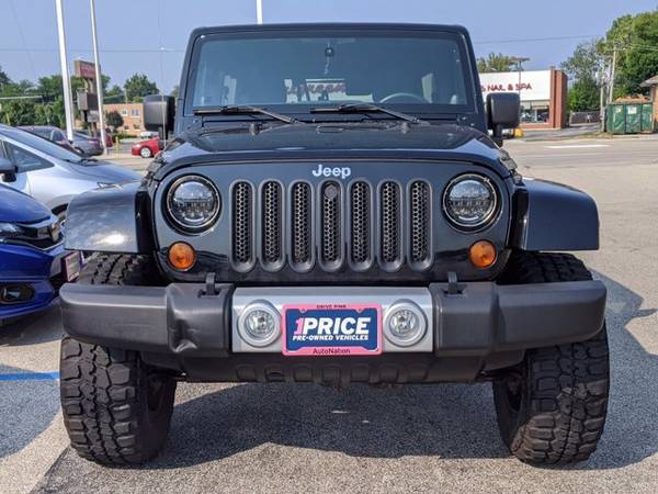 2013 Jeep Wrangler Unlimited Sahara 4x4 4WD Four Wheel SKU:DL603255... for sale in Westmont, IL – photo 2