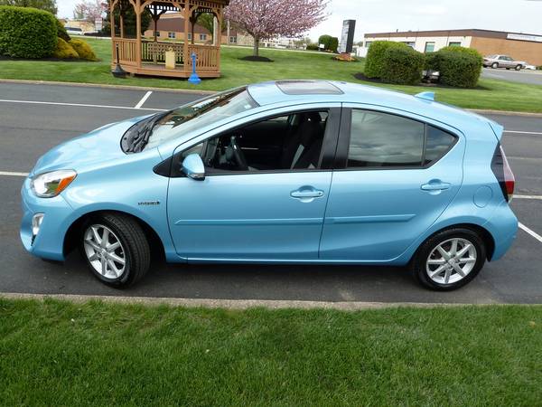 2016 Toyota Prius C 31, 920 miles! - - by dealer for sale in Huntingdon Valley, PA – photo 4