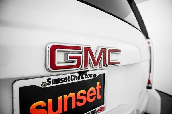 2017 GMC Yukon XL 4x4 4WD SLT SUV THIRD ROW SEATS - cars & trucks -... for sale in Sumner, WA – photo 16