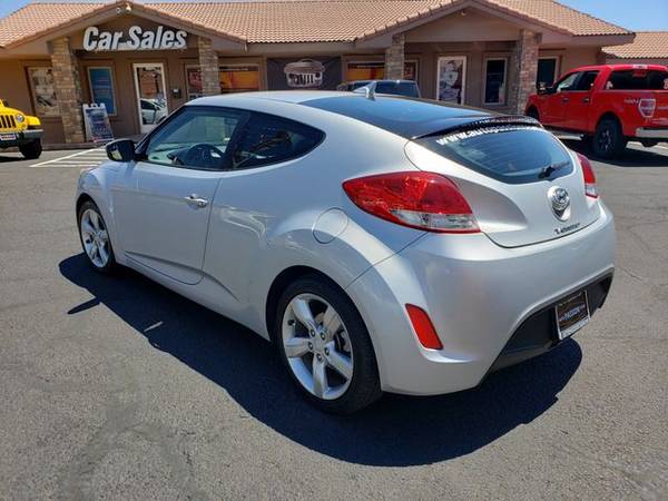 * * * 2015 Hyundai Veloster Coupe 3D * * * - cars & trucks - by... for sale in Saint George, UT – photo 6