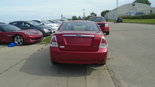 06 ford fusion 119,000 miles $2400 **Call Us Today For Details** for sale in Waterloo, IA – photo 4