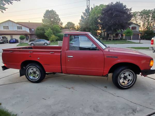 1980 Datsun/Nissan 720 Truck - cars & trucks - by owner - vehicle... for sale in Villa Park, IL – photo 3