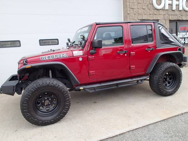 2012 Jeep Wrangler Unlimited 6 cyl, auto, 4 inch lift, SHARP RIG! for sale in Chicopee, NY – photo 12