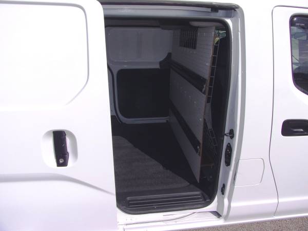 2015 Nissan NV200 SV Cargo Van - FWD - 83, 307 Miles - White - Very for sale in Allison Park, PA – photo 18