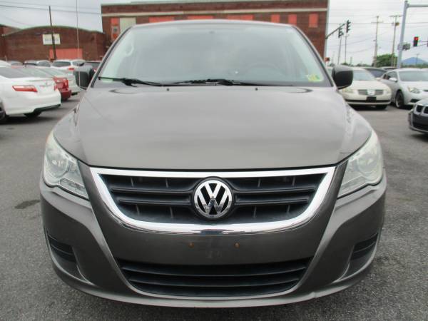 2010 Volkswagen Routan S **Hot Deal/Cold A/C/ New Tire & Clean Title** for sale in Roanoke, VA – photo 2