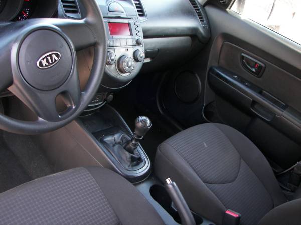 2011 KIA SOUL BASE 5-SPEED MANUAL - - by dealer for sale in Pittsburgh, PA – photo 7