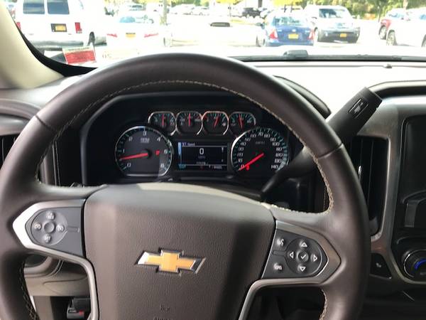 CHEVY SILVERADO 2017 WHITE for sale in Scarsdale, NY – photo 9
