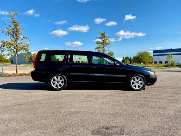 2002 VOLVO V70 2.4T - cars & trucks - by dealer - vehicle automotive... for sale in Carol Stream, IL – photo 4