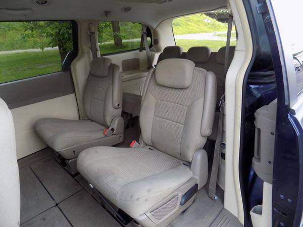 2008 Chrysler Town Country 4dr Wgn Touring for sale in Norton, OH – photo 7