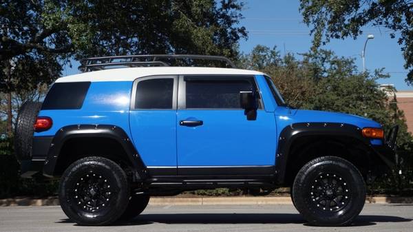 2008 Toyota FJ Cruiser *(( Lifted * Custom * Voodoo Blue COLOR ))* -... for sale in Austin, TX – photo 9