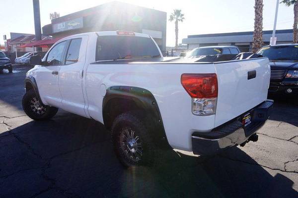 2011 Toyota Tundra 4WD, PREMIUM WHEELS, TOWING PKG, CLEAN CAR FAX SE... for sale in Las Vegas, NV – photo 4