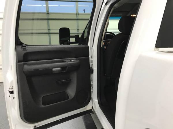 2014 GMC Sierra 3500HD 4WD Crew Cab 167 7 SLE - - by for sale in Eugene, OR – photo 14